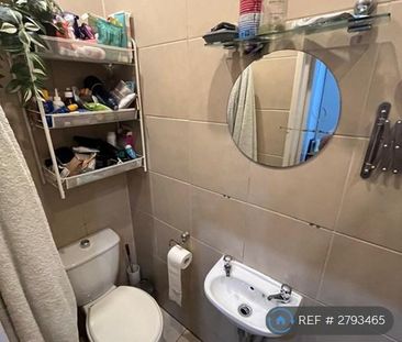 1 bedroom in a house share to rent - Photo 4