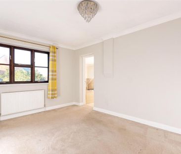 4 bedroom detached house to rent - Photo 4