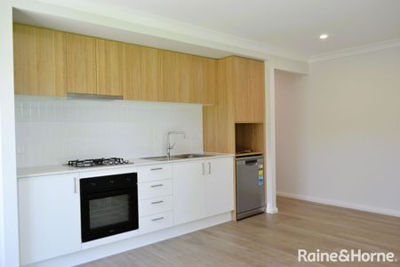 Brand new stunning 2-bedroom home - Photo 2