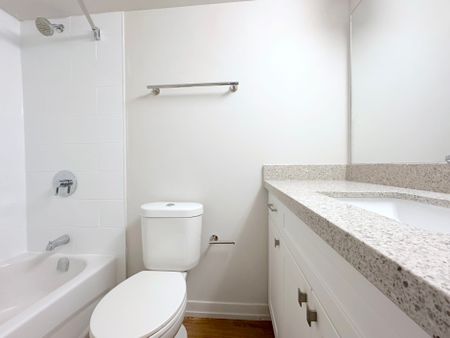 For Lease - 165 La Rose Avenue Unit# 811, Toronto, Ontario - Photo 5