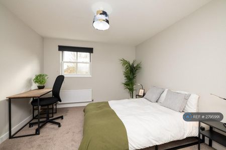 2 bedroom flat to rent - Photo 5