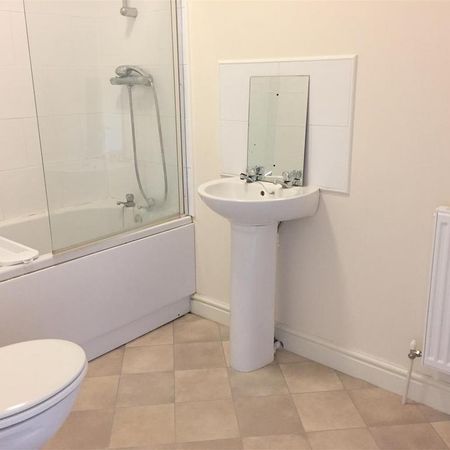 1 bedroom flat to rent - Photo 4