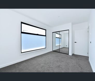 2/44 Elstone Avenue, Airport West, Vic 3042 - Photo 6