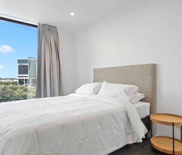 7th Floor + Deck + Carpark - Photo 3