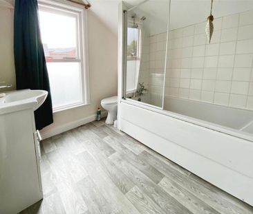 2 bedroom terraced house to rent - Photo 6