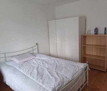 Room in a Shared House, Tarling Road, E16 - Photo 3