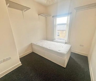 2 bedroom house to rent - Photo 2