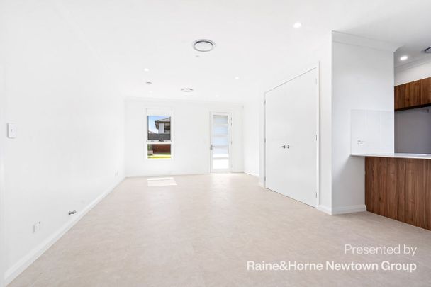 Spacious Family Home in Austral - Photo 1