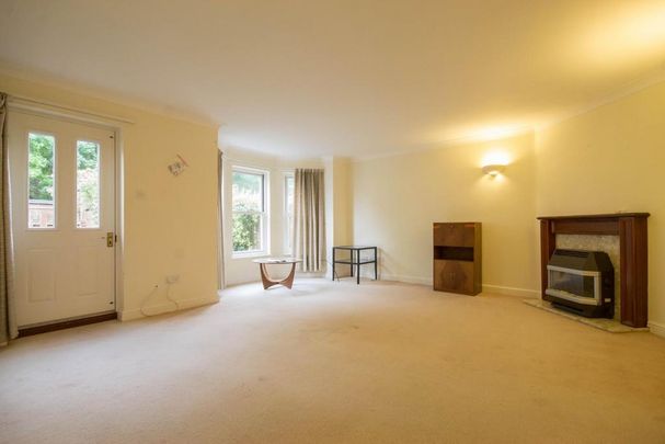 3 bedroom terraced house to rent - Photo 1