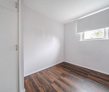 3 bedroom house to rent - Photo 2