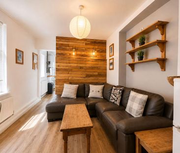 5 bedroom terraced house to rent - Photo 2