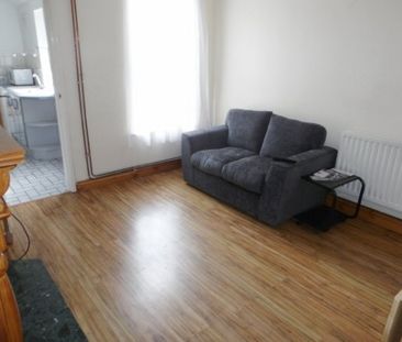 1 Bed - Derwent Street - Photo 2