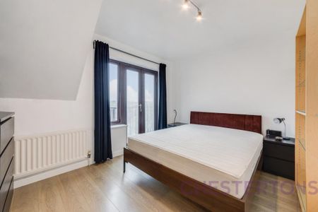 3 bedroom flat to rent - Photo 4