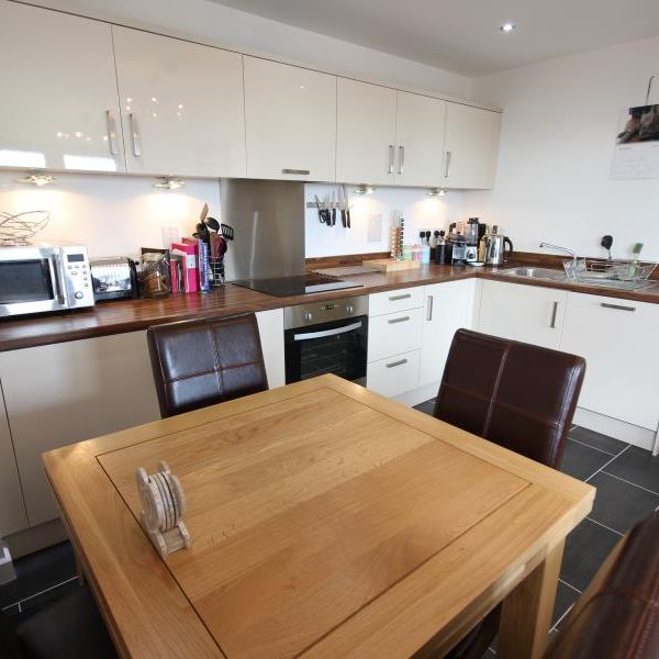Guildford Road, Woking, Surrey, GU22 - Photo 1