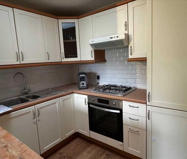 2 bedroom apartment to rent - Photo 3