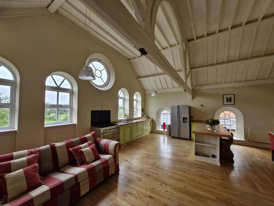 3 bedroom property to rent - Photo 1