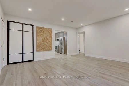 2520 Bloor Street W #18 - Photo 3