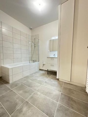 Location Appartement 4 pièces 110m² ST BRIEUC 22000 - Photo 4