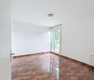 Appartement F3 À Louer 3 Pièces - 64 M - Photo 2