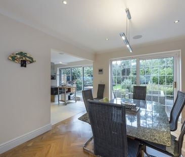 4 bedroom detached house to rent - Photo 4