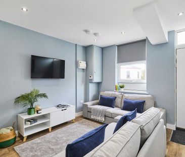 6 bedroom house to rent - Photo 1