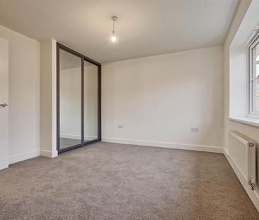 2 bedroom semi-detached house to rent - Photo 6