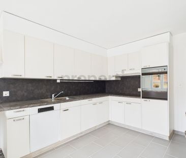 Charmant appartement de 5.5 pièces dans un quartier calme - Photo 2