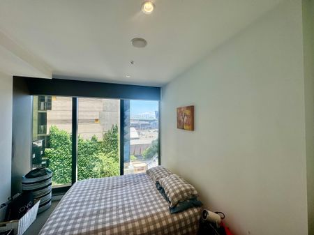 Charming One-Bedroom Apartment in the Heart of Melbourne – Comfort & Convenience Await! - Photo 3