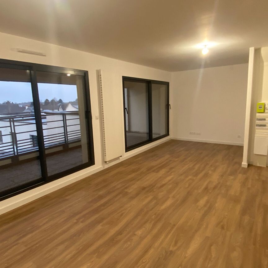 Location Appartement 3 pièces 74m² FRANQUEVILLE ST PIERRE 76520 - Photo 1