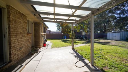 32 Karoom Drive, Glenfield Park NSW 2650 - Photo 4