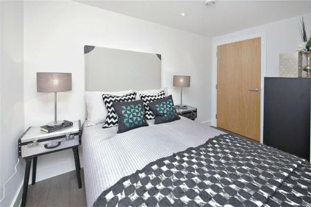 3 bedroom apartment to rent - Photo 4