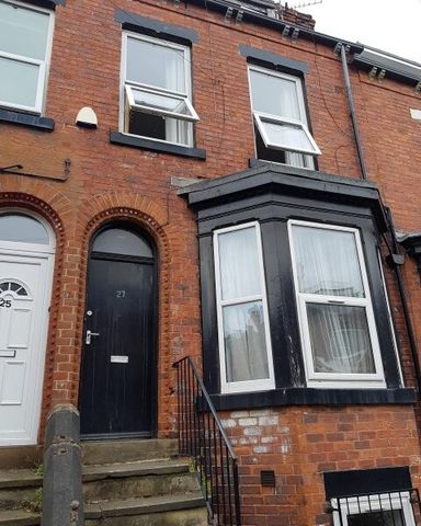 Ebberston Terrace, Hyde Park, Leeds, LS6 1AU - Photo 5