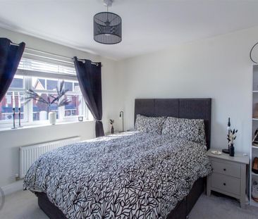 Lark Hill - Photo 3