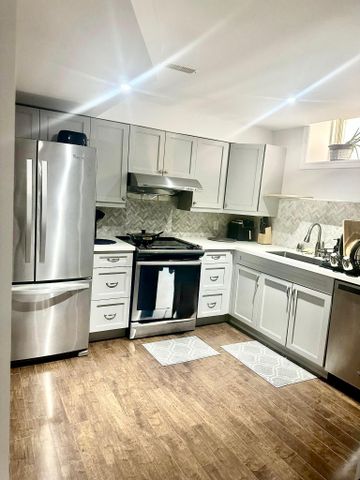 For Lease - 34 Royal West Drive, Brampton, Ontario - Photo 5