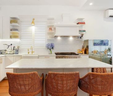 Sophisticated Family Living In North Bondi - Photo 1