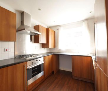 3 bedroom end of terrace house to rent - Photo 5