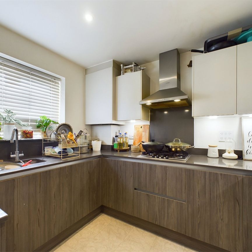 Johnstone Close, Bracknell Johnstone Close, Bracknell - Photo 2