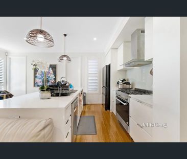 2/9 Myrtle Street, Bayswater, Vic 3153 - Photo 5