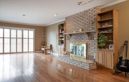 For Lease - 312 Cumberland Court Unit# Main, Oshawa, Ontario - Photo 3