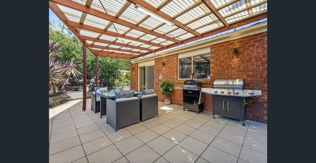 Perfect Location!!! - Photo 1