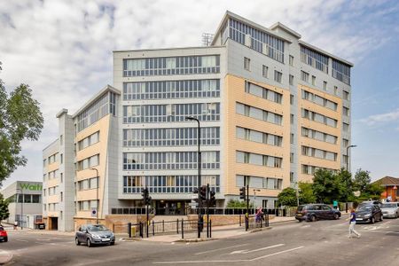 2 bedroom flat to rent - Photo 2