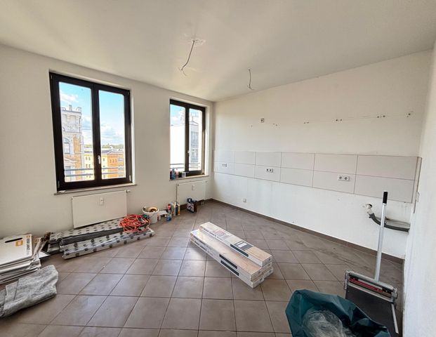 Für Sie in Sanierung! 4-Raum-Wohnung direkt am Hasselbachplatz - Photo 1