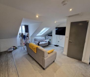 10 Lipson Road, Flat 3 - Photo 1