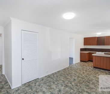 Modern Family Home in a Convenient Deer Park Location - Photo 3