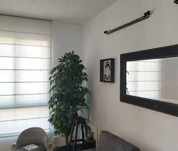 Piso de alquiler en Calle de la Virgen de Aránzazu, 33, Tres Olivos... - Photo 4