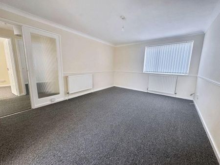 2 bed upper flat to rent in NE23 - Photo 2