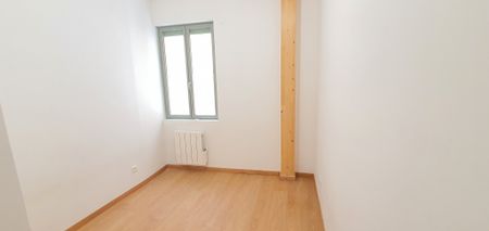 Location Appartement 4 pièces 96m² COUZON AU MONT D OR 69270 - Photo 2