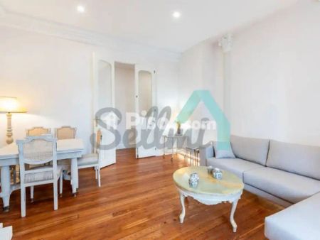 Piso en alquiler en Centro - Photo 3