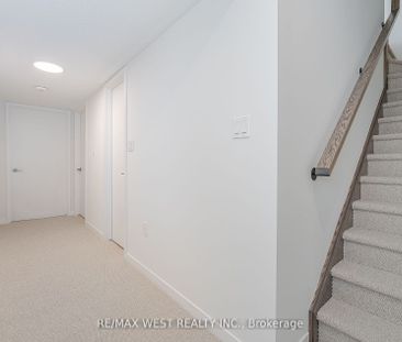 For Lease - 141 Honeycrisp Crescent Unit# 195, Vaughan, Ontario - Photo 4