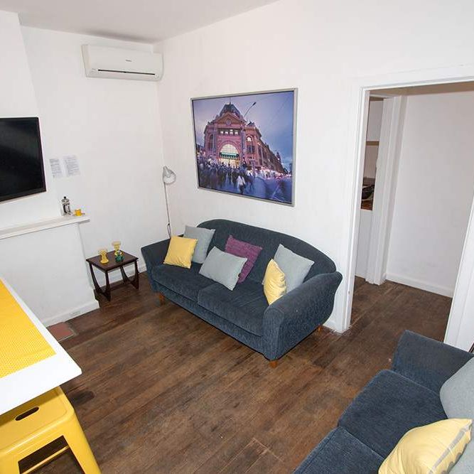 BEST LOCATION FOUR BEDROOM APARTMENT. - Photo 1